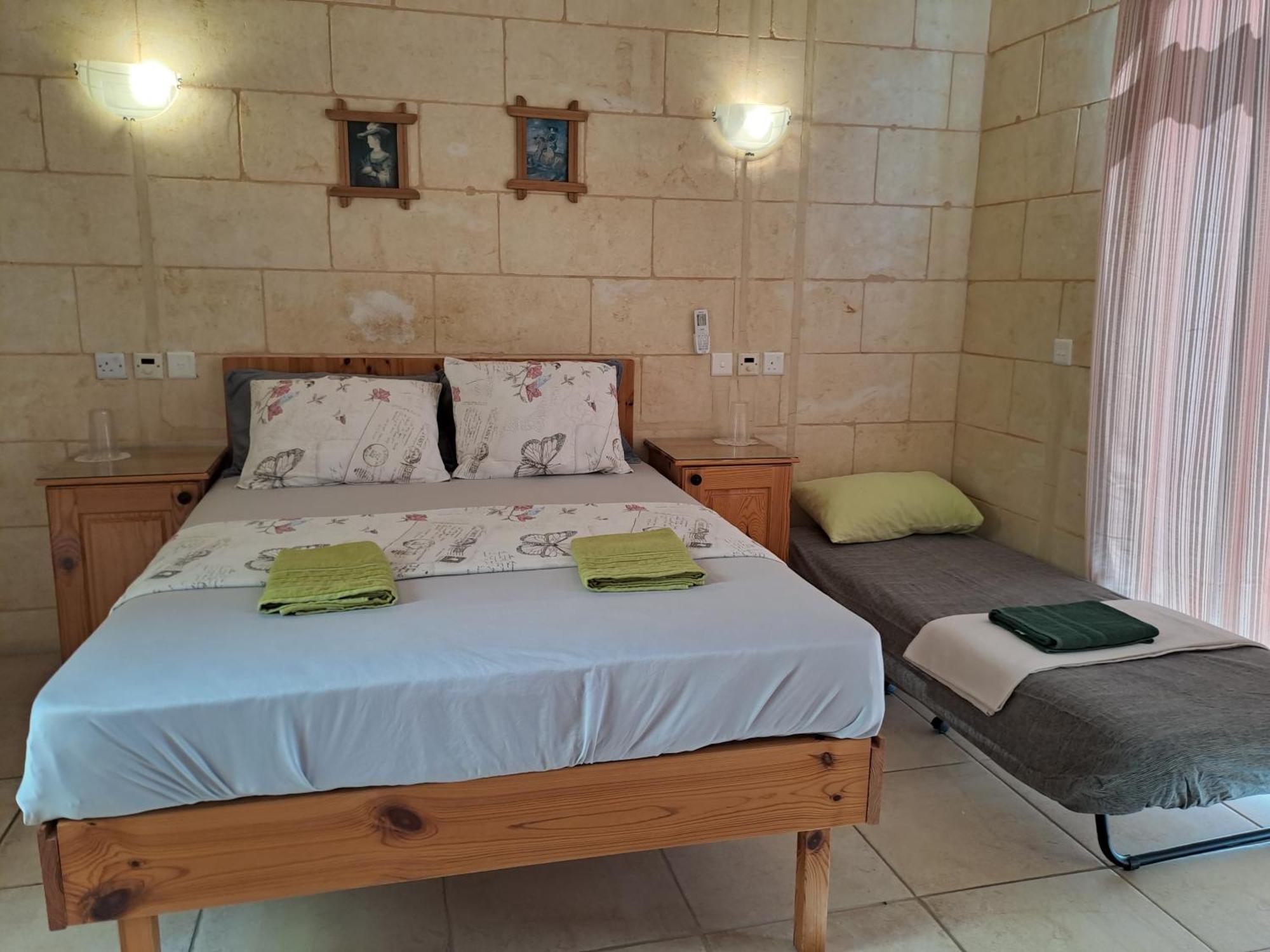 Happy & Healthy Gozo, Self-Check-In Guest House Victoria Habitación foto