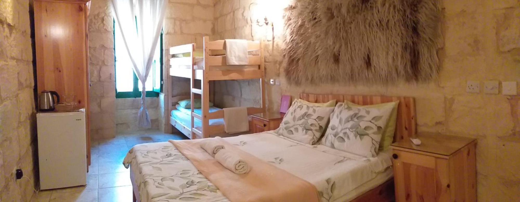 Happy & Healthy Gozo, Self-Check-In Guest House Victoria Habitación foto