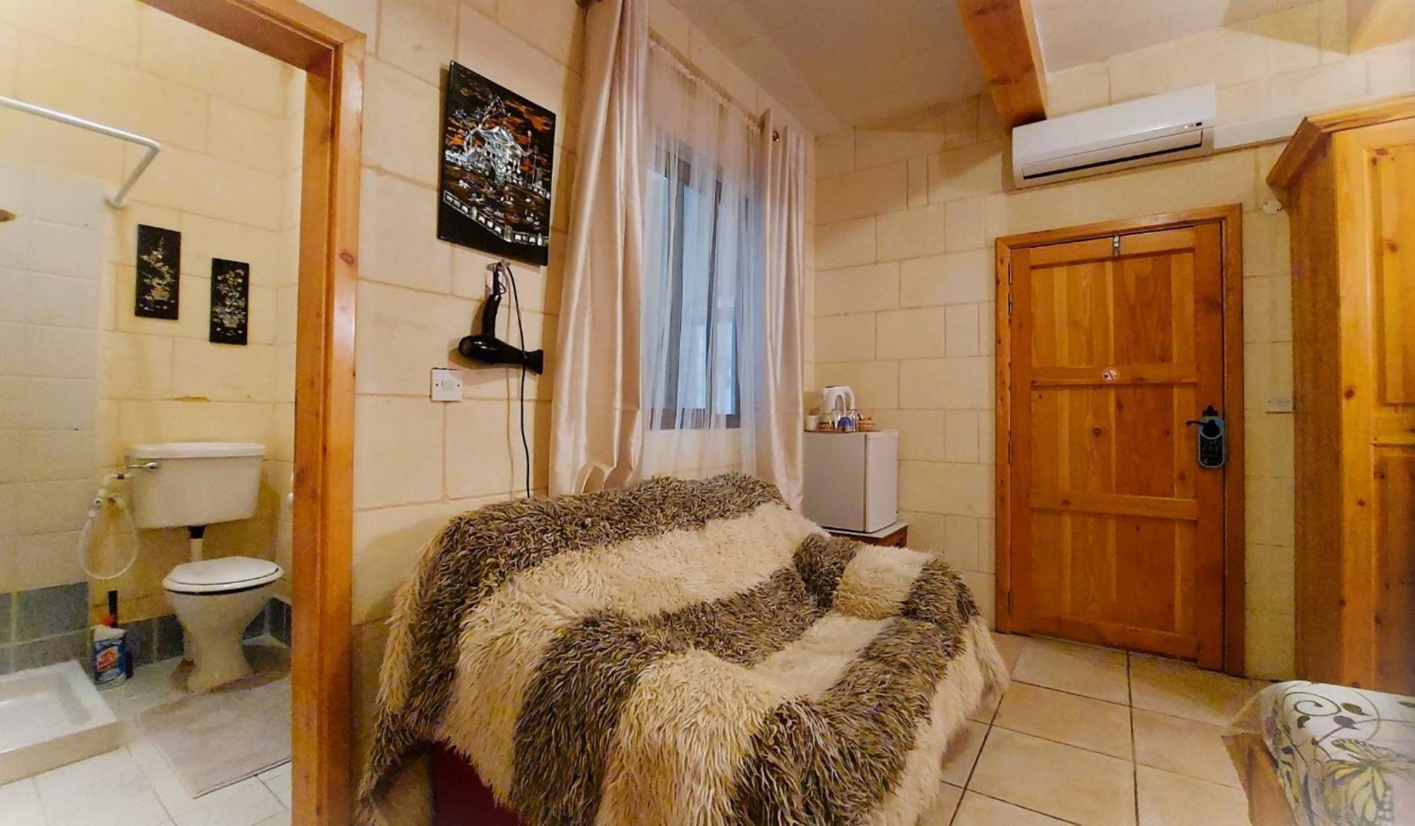 Happy & Healthy Gozo, Self-Check-In Guest House Victoria Habitación foto