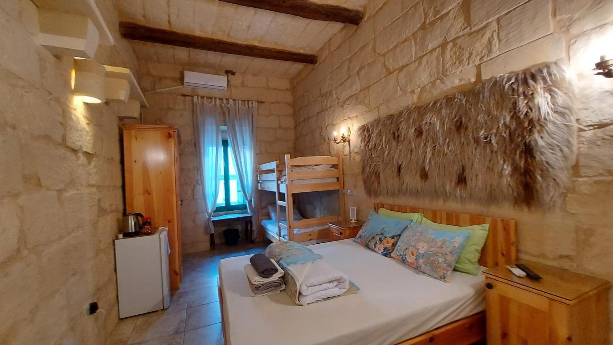 Happy & Healthy Gozo, Self-Check-In Guest House Victoria Habitación foto