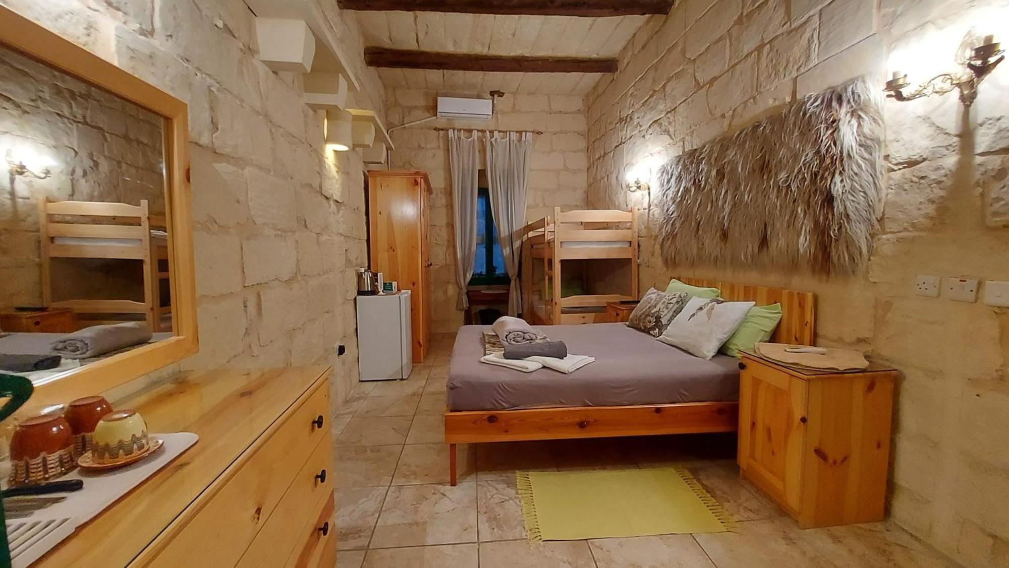 Happy & Healthy Gozo, Self-Check-In Guest House Victoria Habitación foto