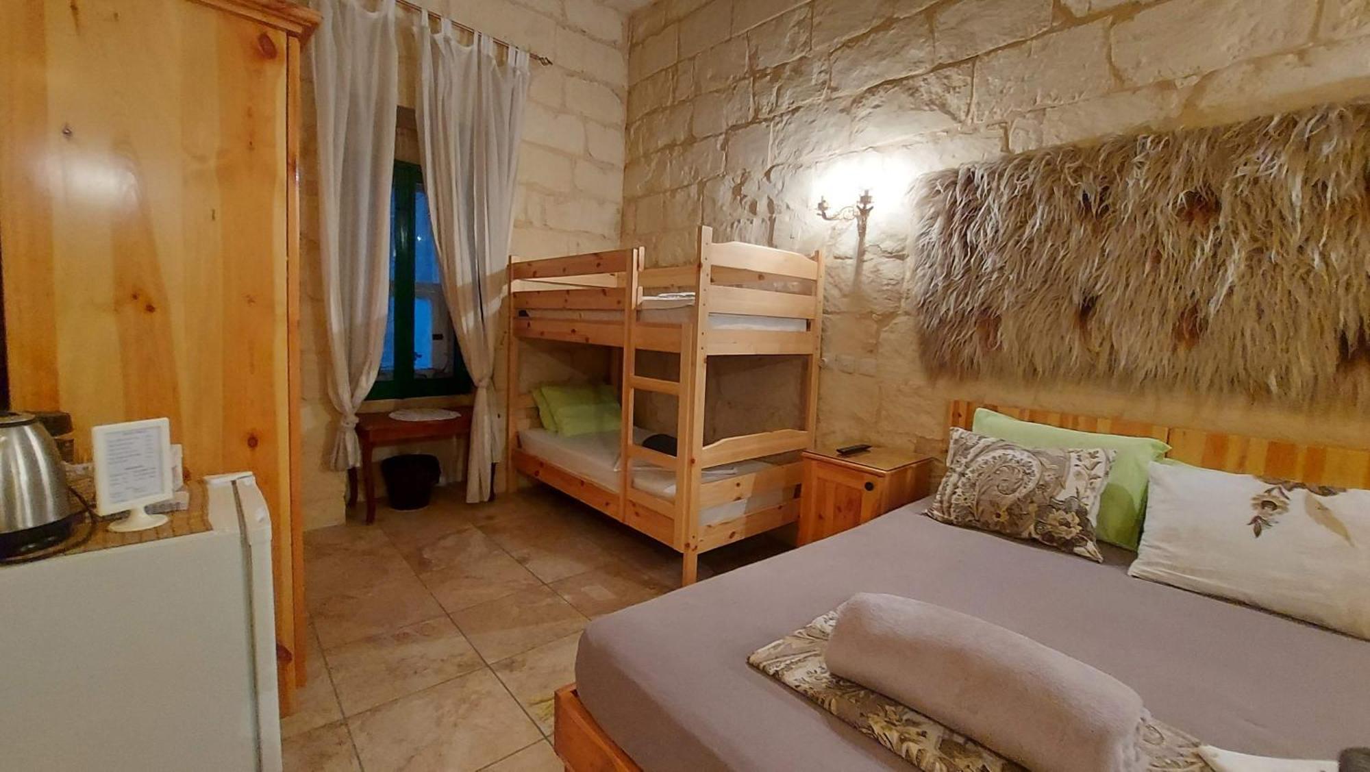 Happy & Healthy Gozo, Self-Check-In Guest House Victoria Habitación foto
